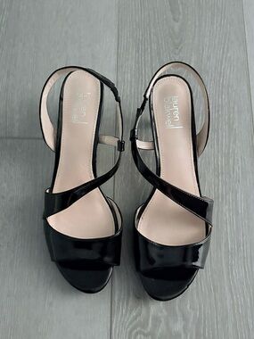 Lauren Blakewell Black Patent Cross-Strap Slingback Heels. Size 8.5